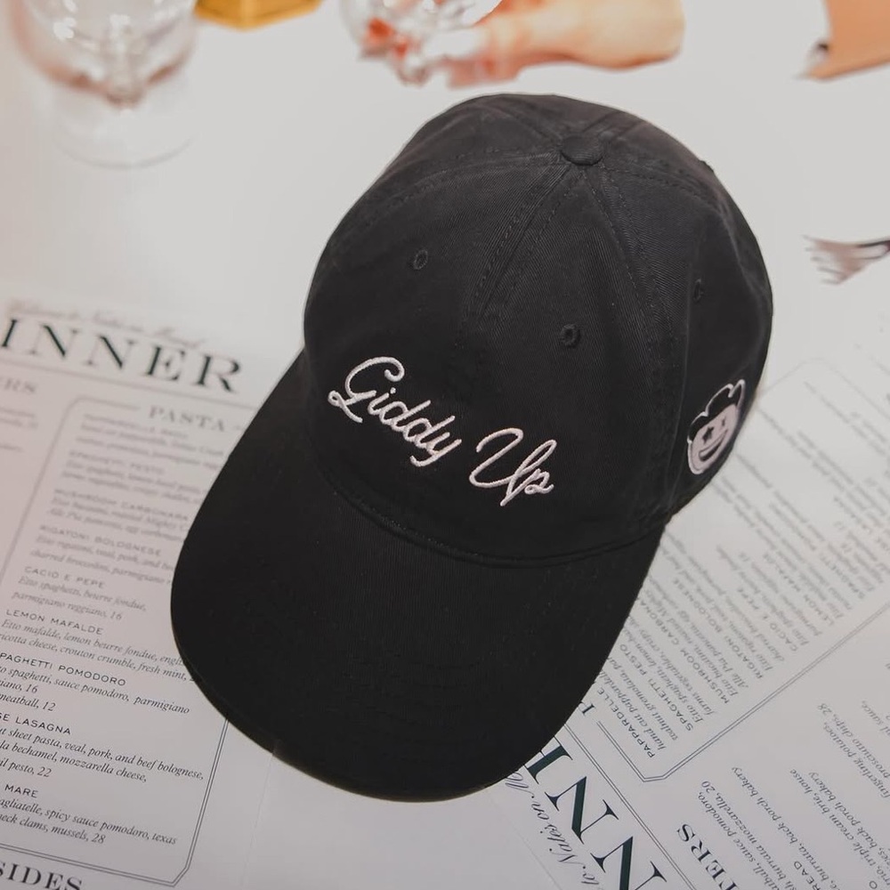 Ariat x milton menasco giddy up black baseball hat